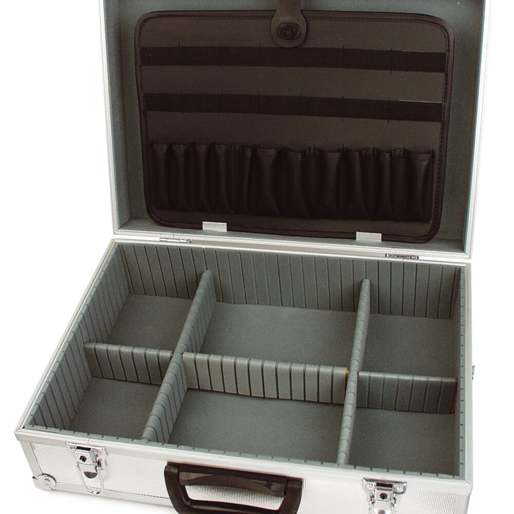 علبة أدوات من الألومنيوم